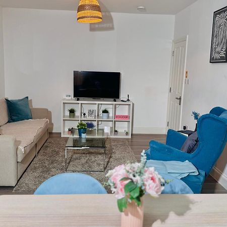 Cosy 1-Bed Flat 30Min To Central London & Parking Luaran gambar