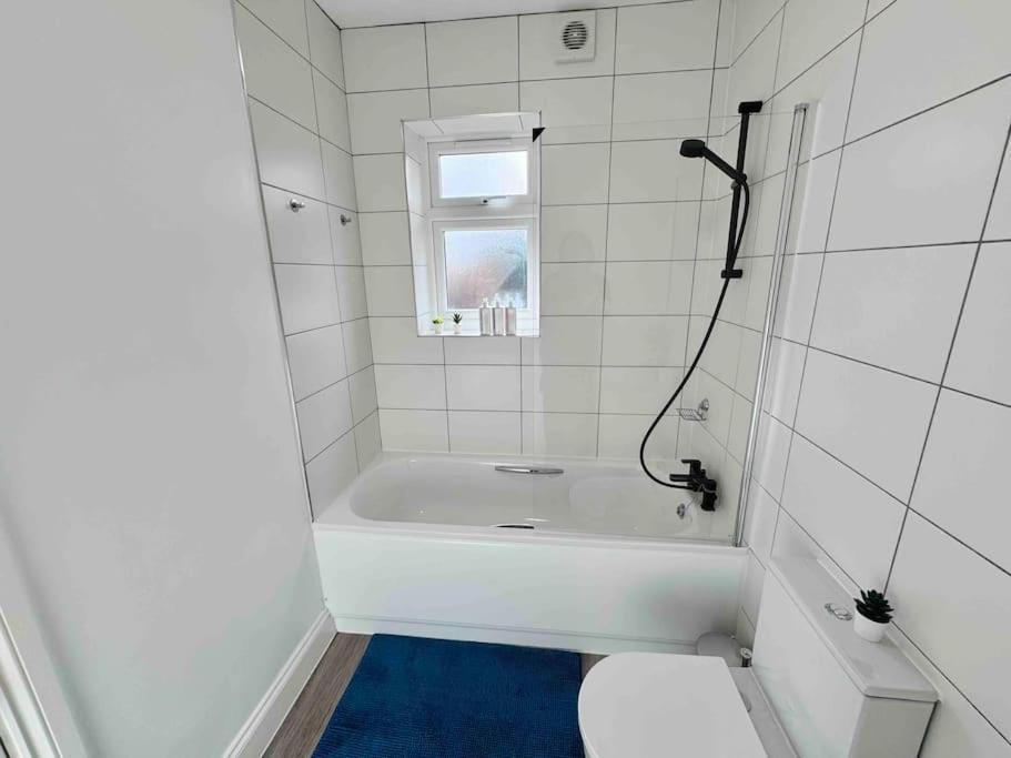Cosy 1-Bed Flat 30Min To Central London & Parking Luaran gambar