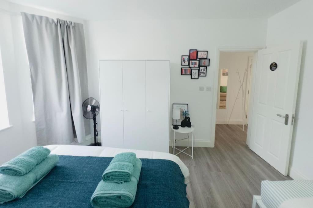 Cosy 1-Bed Flat 30Min To Central London & Parking Luaran gambar
